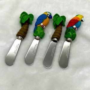 The Boston Warehouse Cheese/Butter Spreader Knives-Set of 4–Resin Painted Handle